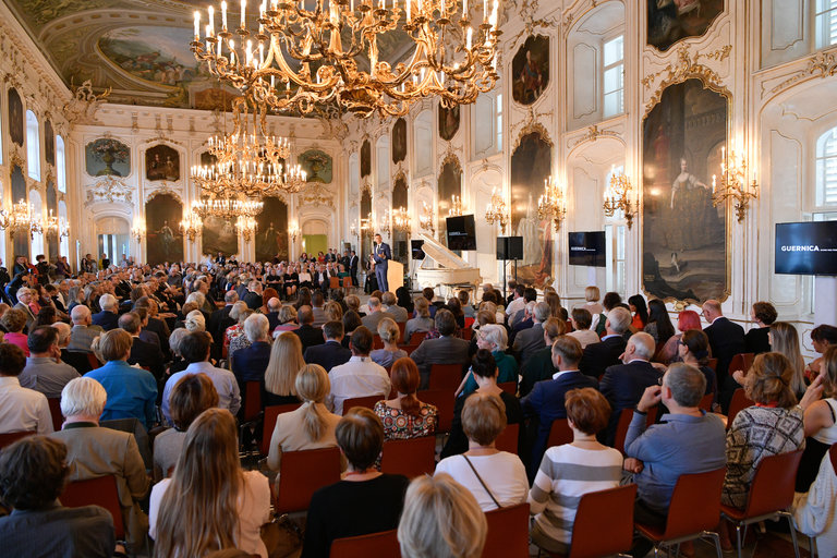 Sie planen ein Event mit Moderator?