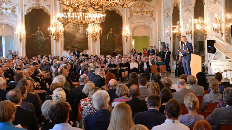 Picasso Vernaissage: Moderation für Stay In Art