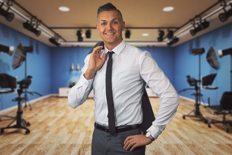 Pietro Polidori as presenter for digital or hybrid events. This is what distinguishes him.